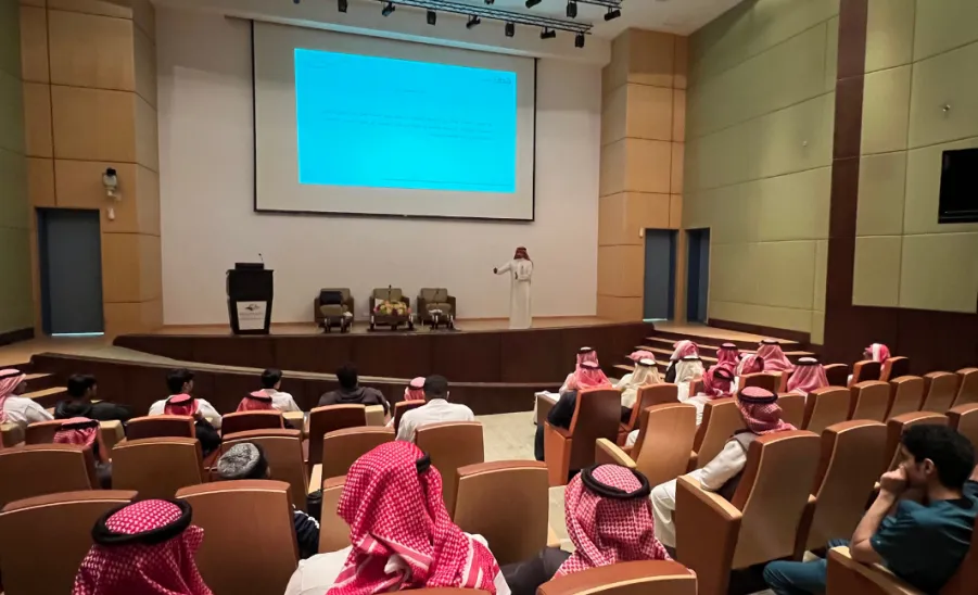 كلية العلوم تقيم عدداً من الورش التدريبية بالتعاون مع صندوق تنمية الموارد البشرية (هدف) - كلية العلوم تقيم عدد من الورش