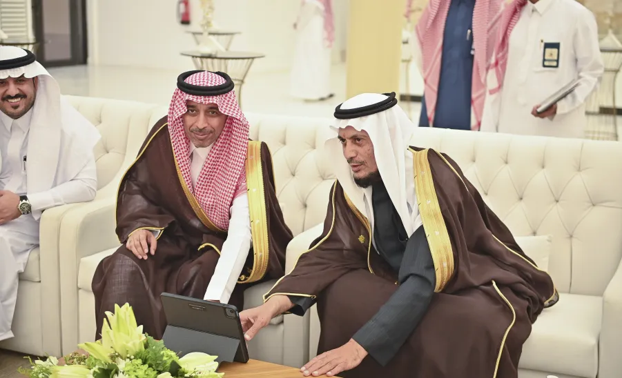 الجامعة ممثلة بالكلية التطبيقية تدشن دبلوم تقنية الهندسة الصناعية وتوقع عدداً من عقود التدريب والفرص الوظيفية بالشراكة مع ( مدن ) - دشن دبلوم تقنية الهندسة الصناعية