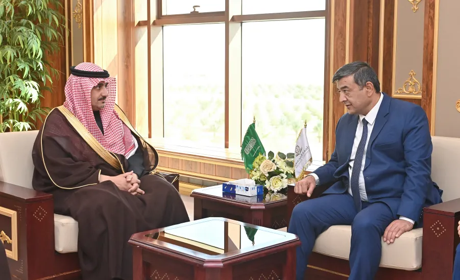 رئيس الجامعة يستقبل سفير جمهورية أوزبكستان لدى المملكة العربية السعودية - زيارة سفير أوزبكستان