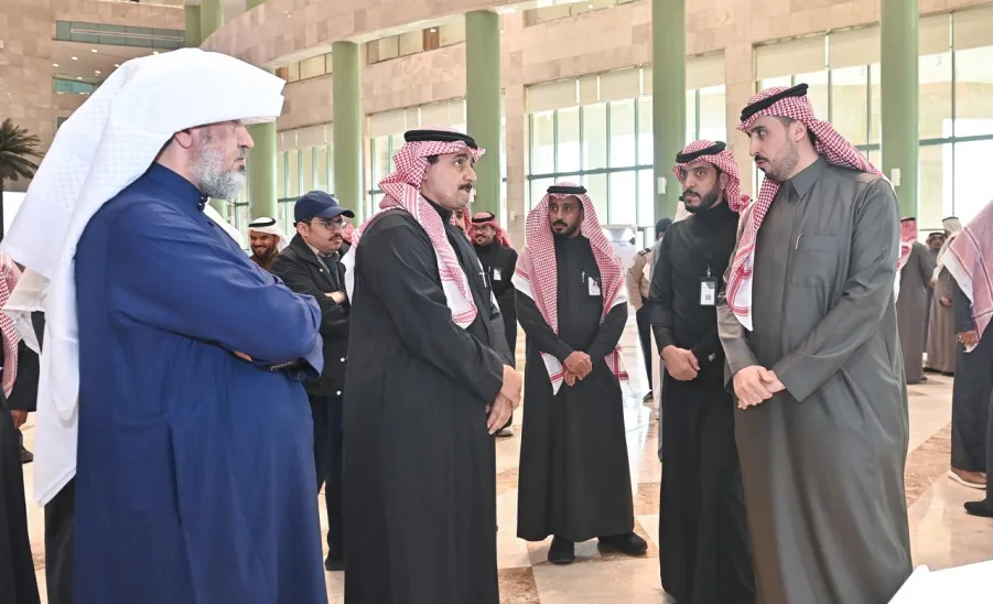 عمادة الدراسات العليا والبحث العلمي تحقق درع التميز في العمل التطوعي والمجتمعي للعام 2025 - Gssr