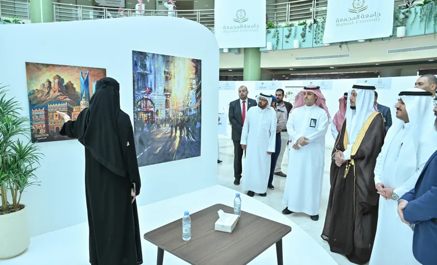 APPLIED COLLEGE HOSTS A FORUM ON STRATEGIC PARTNERSHIPS AND CELEBRATES GRADUATION OF FIRST BATCH  - حفل الكلية التطبيقية
