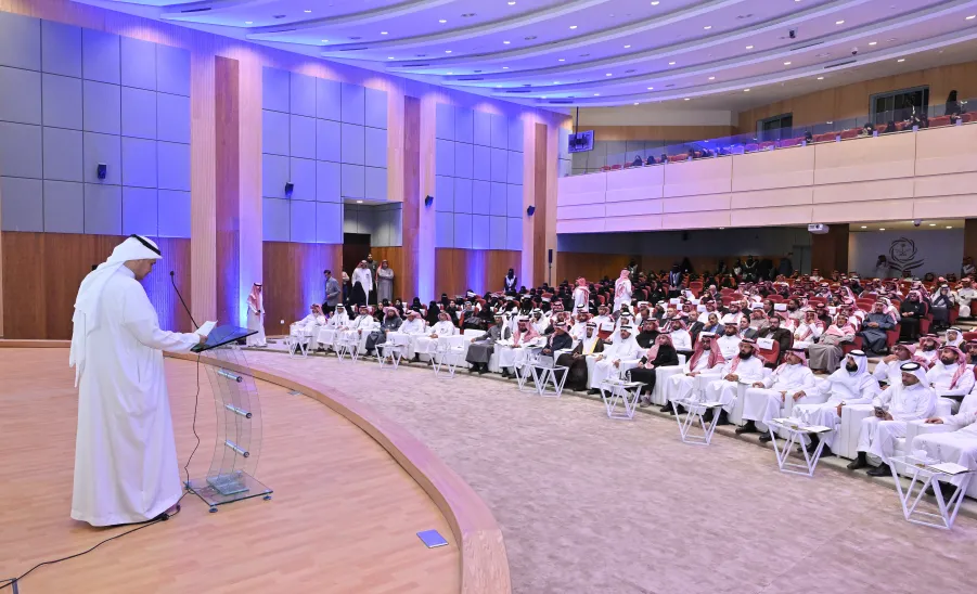 APPLIED COLLEGE HOSTS A FORUM ON STRATEGIC PARTNERSHIPS AND CELEBRATES GRADUATION OF FIRST BATCH  - حفل الكلية التطبيقية