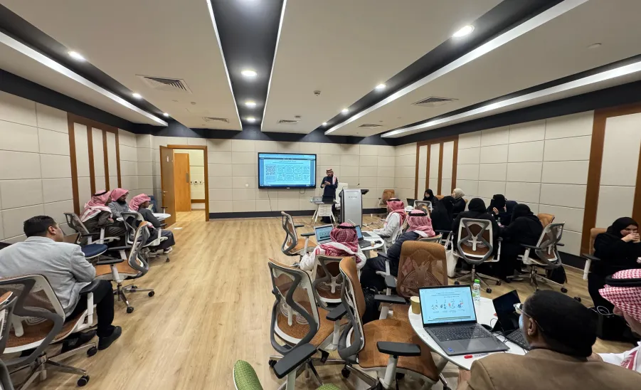 عمادة التطوير والجودة تنفذ ورشة حول استخدامات الذكاء الاصطناعي في ضمان الجودة الأكاديمية - 567644