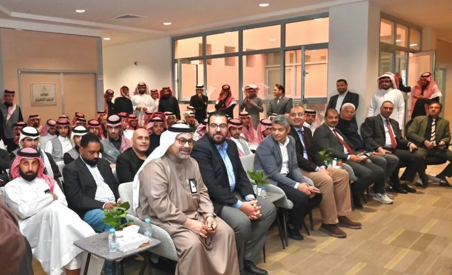 الكلية التطبيقية تحتفي بيوم التأسيس في جميع فروعها  - يوم التاسيس 
