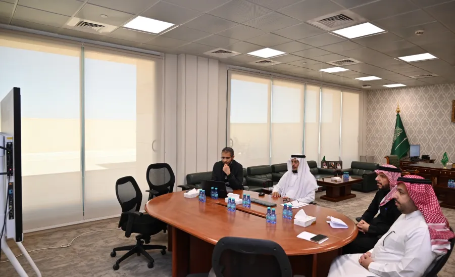 The Vice Rector for Educational Affairs chairs the First Session of the Standing Committee for Academic Plans and Curricula - الاجتماع الاول للجنة الخطط 