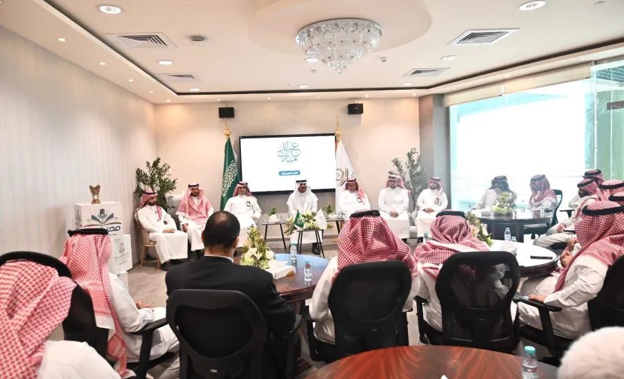 الكلية التطبيقية تحتفي بعيد الفطر في أجواء تعزّز الألفة والانتماء -  معايدة 