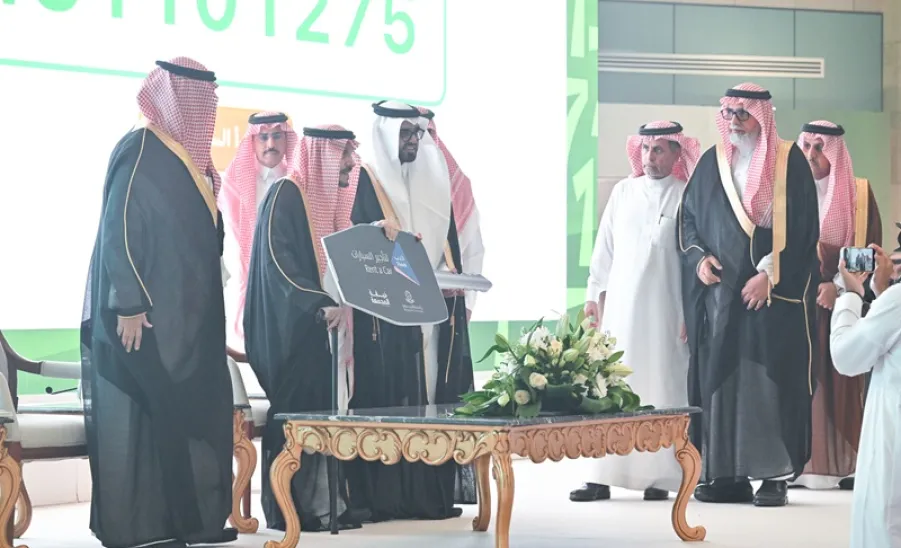 برعاية سمو أمير الرياض : الجامعة تحتفل بتخريج الدفعة السابعة عشر -  برعاية سمو أمير الرياض : جامعة المجمعة تحتفل بتخريج الدفعة السابعة عشرة من طلابها .