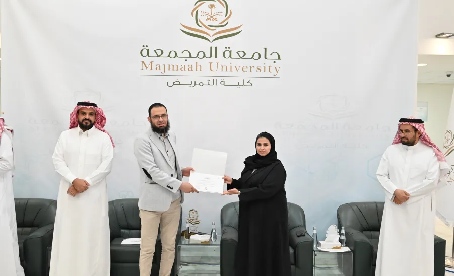 كلية التمريض تنظم حفل ختام الأنشطة للعام الجامعي 1447هـ -  كلية التمريض تنظم حفل ختام الأنشطة للعام الجامعي 1447هـ