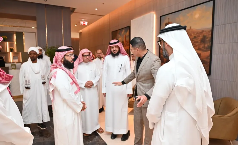 صندوق الاستثمار يبحث آفاق التعاون المشترك مع كلية الشريعة والقانون  - a3