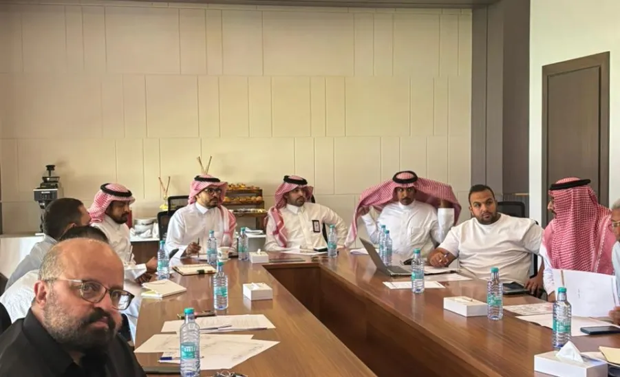 صندوق الاستثمار يستضيف اجتماع اللجنة الفنية لمشروع الاستاد الرياضي  - b1