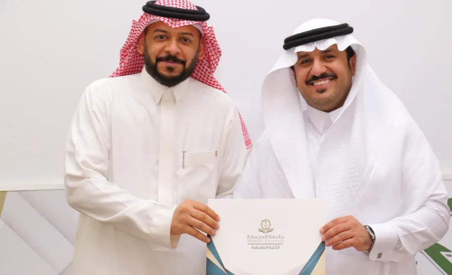 الكلية التطبيقية تقيم حفل ختام الأنشطة الطلابية للعام 1447هـ - تكريم 