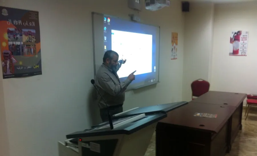 ورشة عمل بعنوان (تطوير استراتيجيات التعلم النشطة وطرق قياس مخرجات التعلم للمقررات) - 