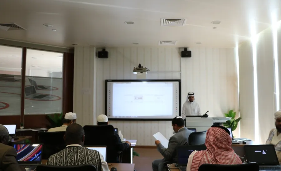 Zulfi College of Education Holds a Workshop on Using Google Docs - 