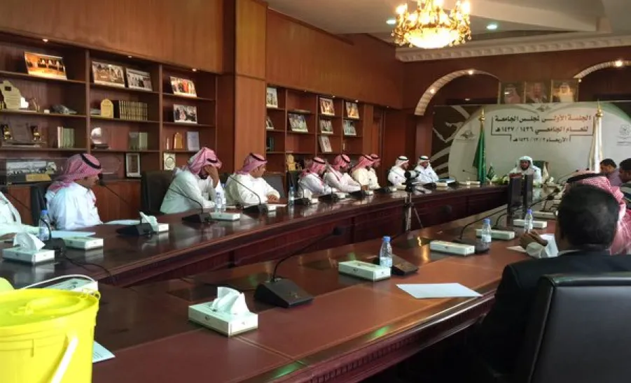 إدارة البيئة الجامعية والصحة المهنية نفذت دورة تدريبية لاشتراطات السلامة والصحة المهنية في التعامل مع النفايات الطبية والخطرة - 