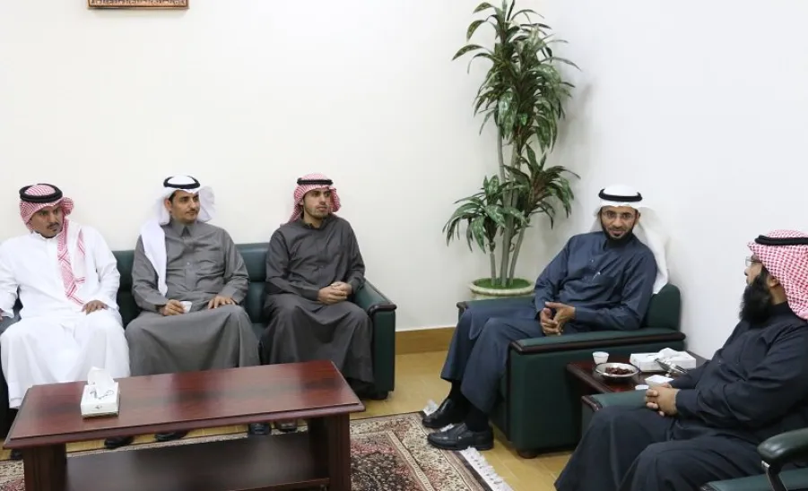 عميد شؤون الطلاب في زيارة إلى كلية العلوم والدراسات الانسانية بالغاط - 