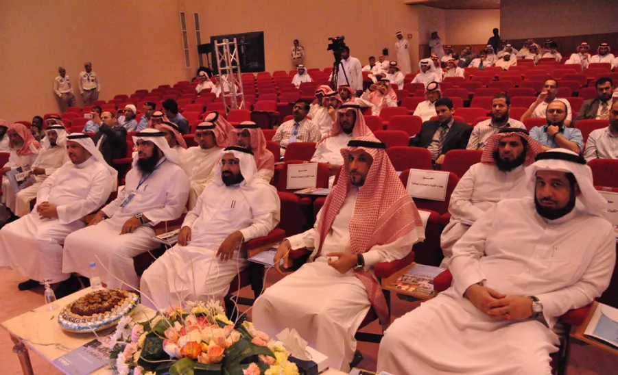 His Excellency, Rector of the University meets the members of the teaching staff at the end of the training program for the new members -  