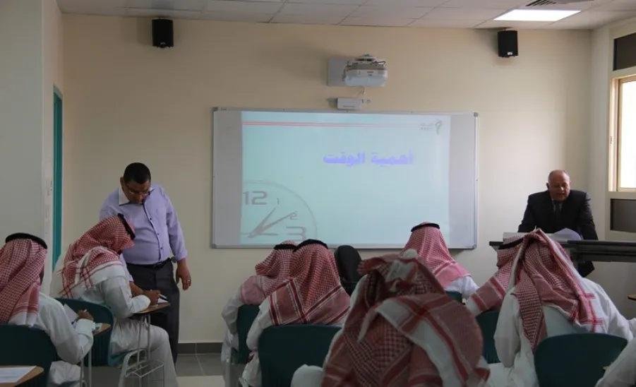 دورة بعنوان (فن إدارة الوقت) - 