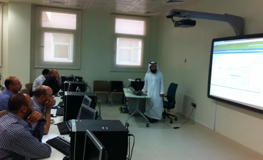   Training teaching staff  members to use the system Jusur - 