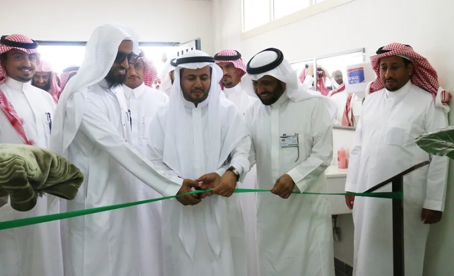 وكيل الجامعة للشؤون التعليمية يفتتح الصالة الرياضية بكلية حوطة سدير - 
