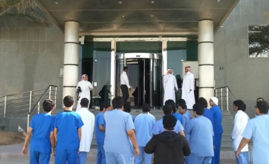 الهيئة العامة للغذاء والدواء تستقبل وفد من طلاب الكلية خلال زيارة منهجية  -  