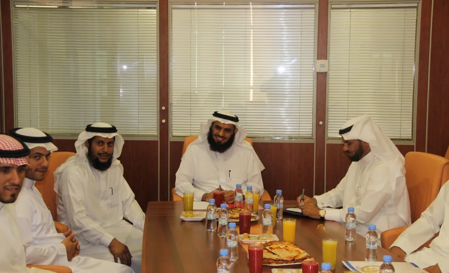 The  Advisory Team of the Vice Presidency for Academic Affairs Visits the Faculty of Science in Zulfi - 