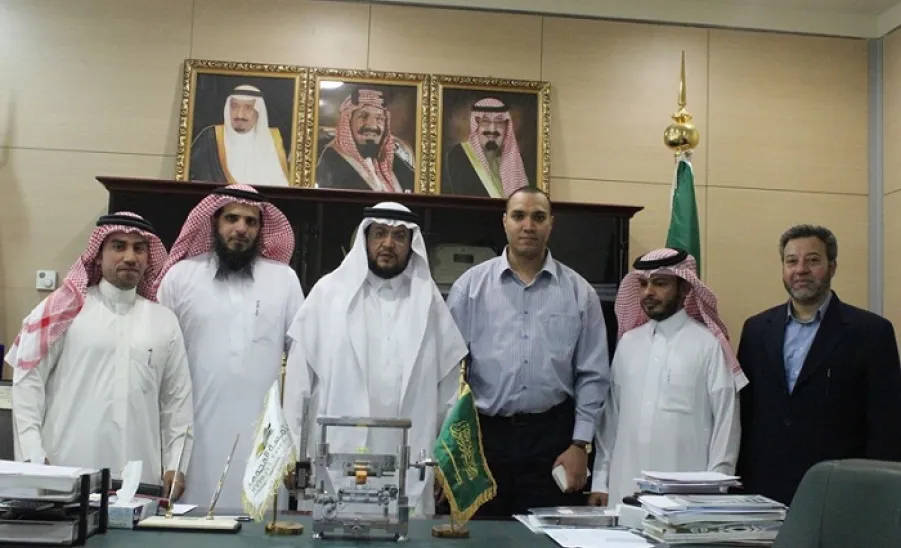عميد البحث العلمي يستقبل أول اختراعات البحوث العلمية لمركز البحوث الهندسية والعلوم التطبيقية - 
