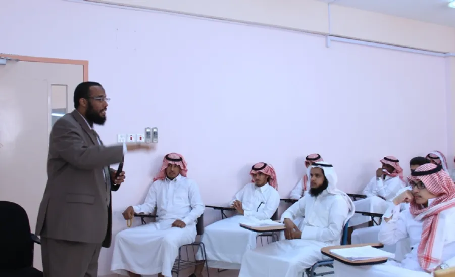 كلية العلوم والدراسات الإنسانية بالغاط تنفذ دورة بعنوان "إعداد وتسويق السيرة الذاتية وترجمتها" - 