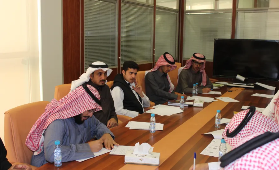 المجلس الاستشاري الطلابي لكلية العلوم بالزلفي يعقد اجتماعه الثاني - 