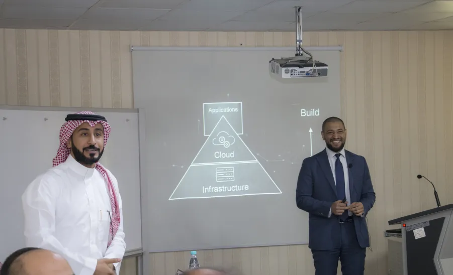 CCIS holds a workshop entitled "VxRail Technology" in cooperation with DELL EMC Academy  - 
