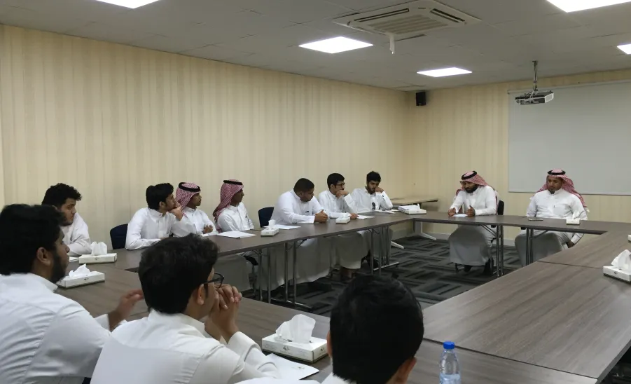 كلية علوم الحاسب والمعلومات تقيم برنامج التهيئة للطلبة المستجدين -  