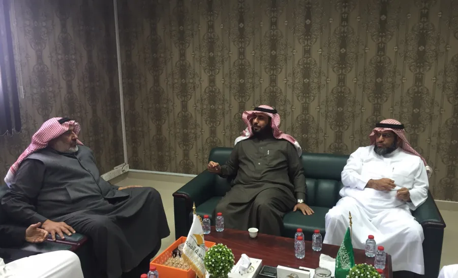 زيارة وفد من معهد ريادة الأعمال بالرياض لكلية العلوم والدراسات الإنسانية برماح بالتنسيق مع قسم أدارة الاعمال بالكلية‎ - 