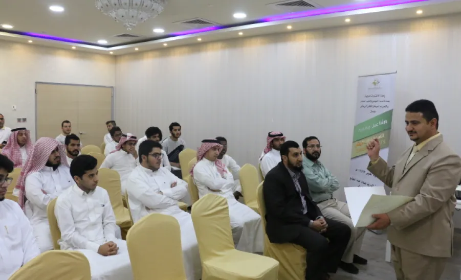 عمادة خدمة المجتمع تقيم ورشة عمل بعنوان ( كيف تحصل على درجات متميزة في اختبار IELTS  الدولي )  - 