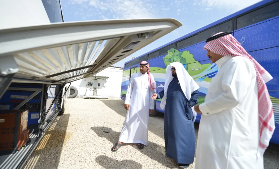 HE the Vice Rector Supervises the Procedures of Facilitating the Training and E-learning Community Bus - 