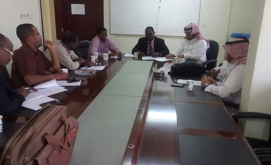 إقامة ورشة علمية عن تدريس الإنجليزية كلغة ثانية داخل الصف في كلية التربية بالمجمعة  - 