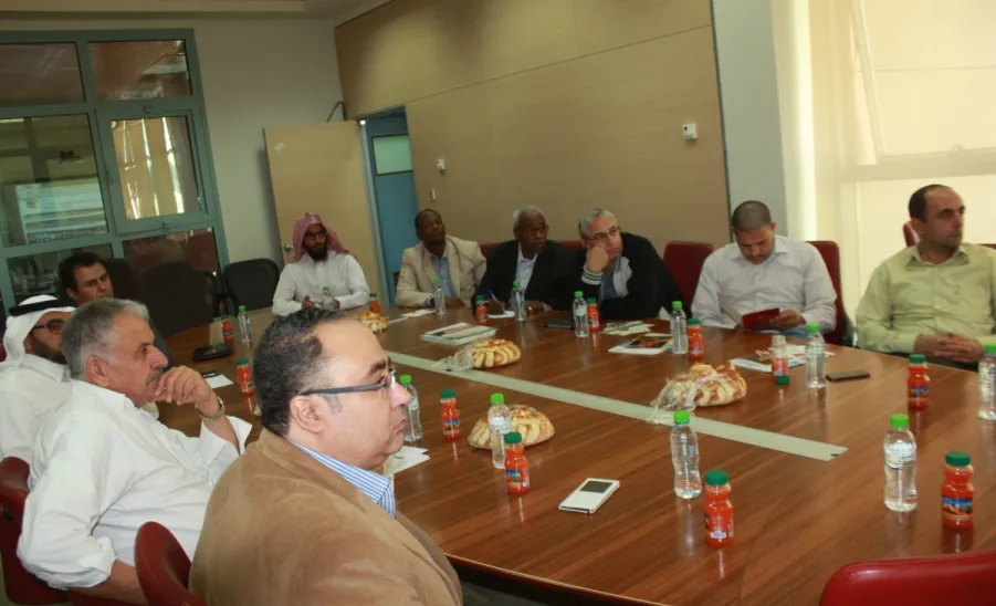 وكيل الكلية للشؤون التعليمية بكلية الطب يستقبل وفد كلية العلوم والدراسات الانسانيه بالحوطه - 