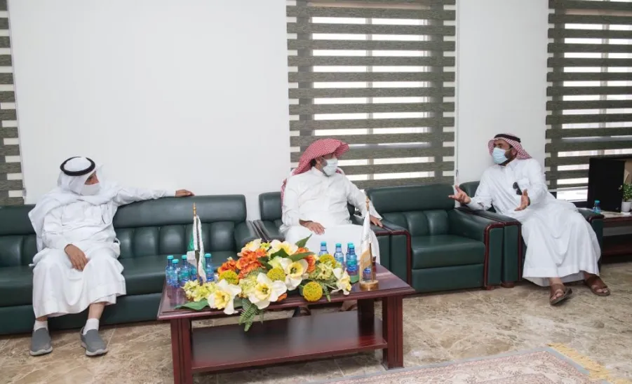 معالي رئيس الجامعة يعتمد ترقية عدد ( 92 ) موظفاً وموظفة  - 