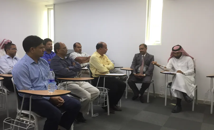 كلية علوم الحاسب والمعلومات تعقد ورشة عمل بعنوان " Improvement in Teaching learning process and role of course convener” -  