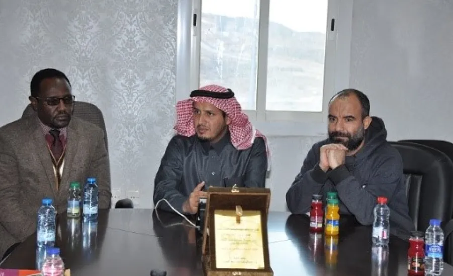 كلية التربية بالمجمعة تكرم طلابها المتميزين أكاديمياً - 