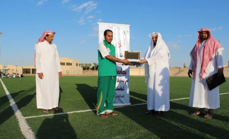 أبطالُ الجامعةِ لكرةِ القدمِ يتغلَّبون على وصيفِ دوري الجامعات للعام الماضي   - 