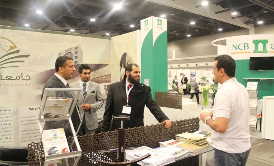 الجامعة تشارك في حفل تخريج مبتعثي برنامج خادم الحرمين الشريفين للابتعاث الداخلي بكندا ويوم المهنة -  