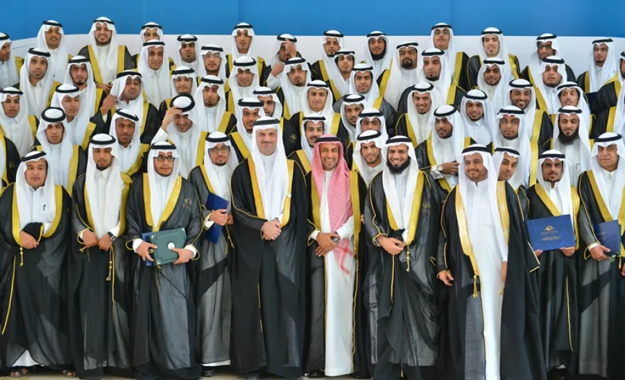 الجامعة تحتفل بتخرج الدفعة الخامسة من طلابها غداً الأحد - 
