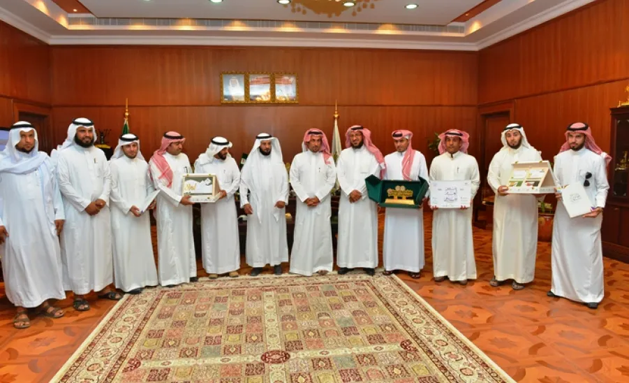 معالي مدير الجامعة يستقبل منسوبي عمادة شؤون الطلاب -  