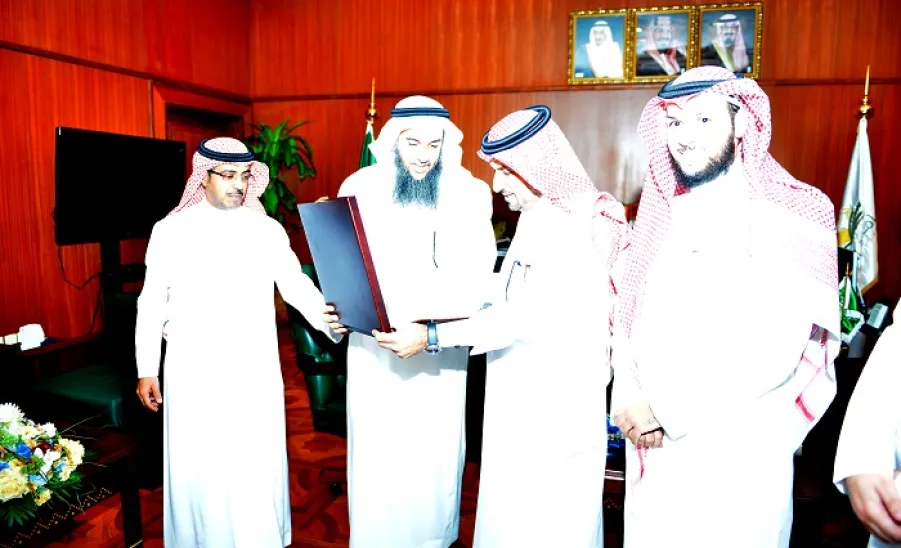 معالي مدير الجامعة، يستقبل عميد كلية العلوم الطبية التطبيقية و وكلاؤها، ويطلّع على الدراسة الذاتية للاعتماد الأكاديمي الأمريكي للهندسة والتكنولوجيا (ABET) - 