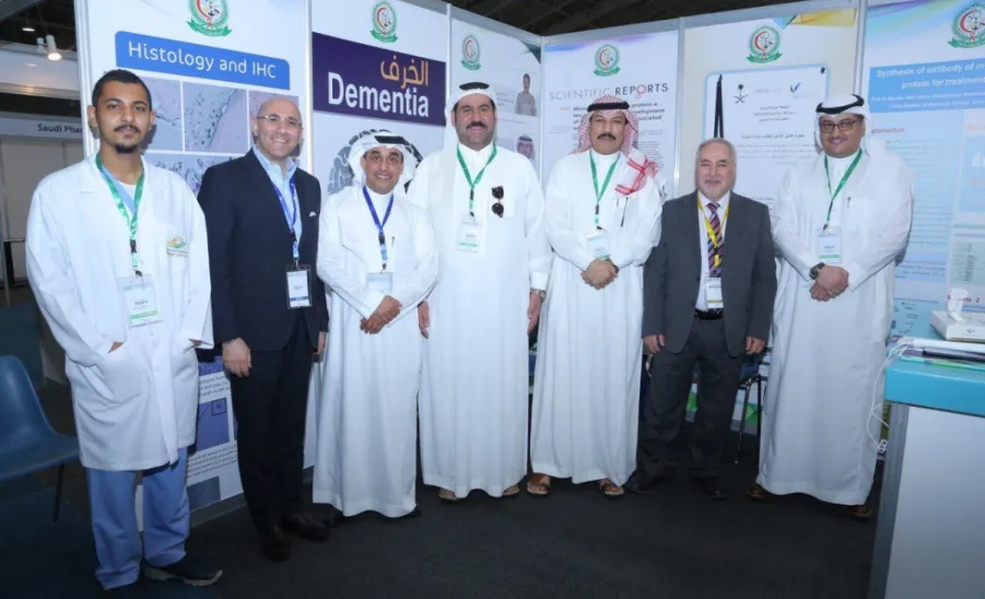 فريق بحثي من الجامعة يحصل على براءة اختراع في علاج مرض الزهايمر - 