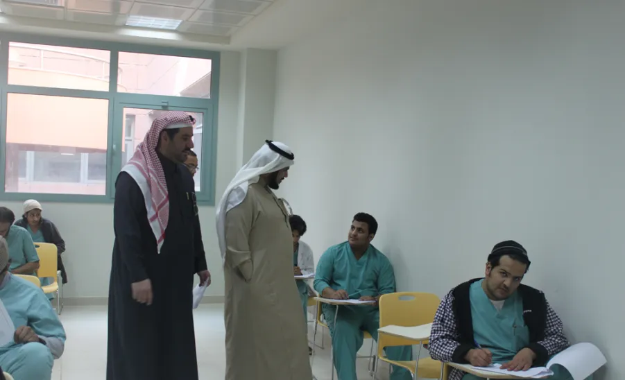 وكيل الجامعة في جولة تفقدية لسير الاختبارات بالكليات الطبية في المدينة الجامعية -  