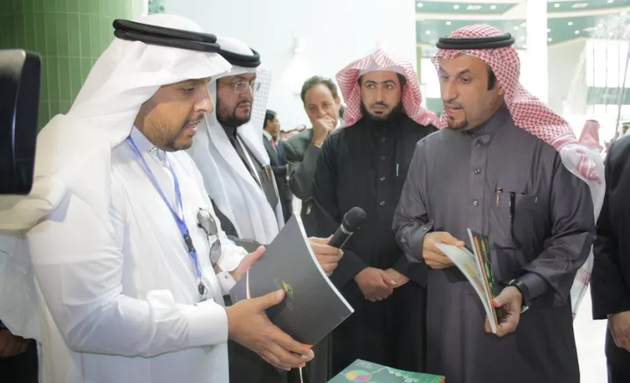 كلية الهندسة تحقق إنجازاً علمياً متميزاً بنشر 105 بحثاً علمياً وكتاباً منشوراً - 