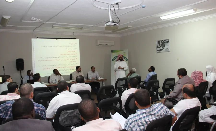 كلية العلوم والدراسات الإنسانية بحوطة سدير تقيم برنامج أسبوع الإرشاد الأكاديمي - 