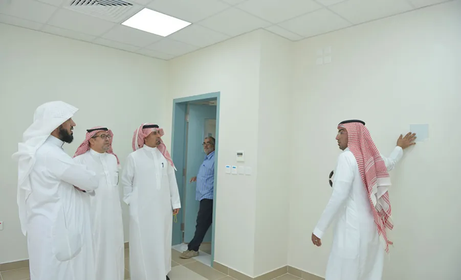 وكيل الجامعة يتفقد أعمال استلام مشروعات المباني العاجلة بحوطة سدير - 
