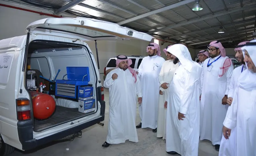 البدء بتطبيق الملصق الرقمي للصيانة الدورية لمركبات الجامعة بالتزامن مع تطبيق نظام إدارة المركبات الإلكتروني - 