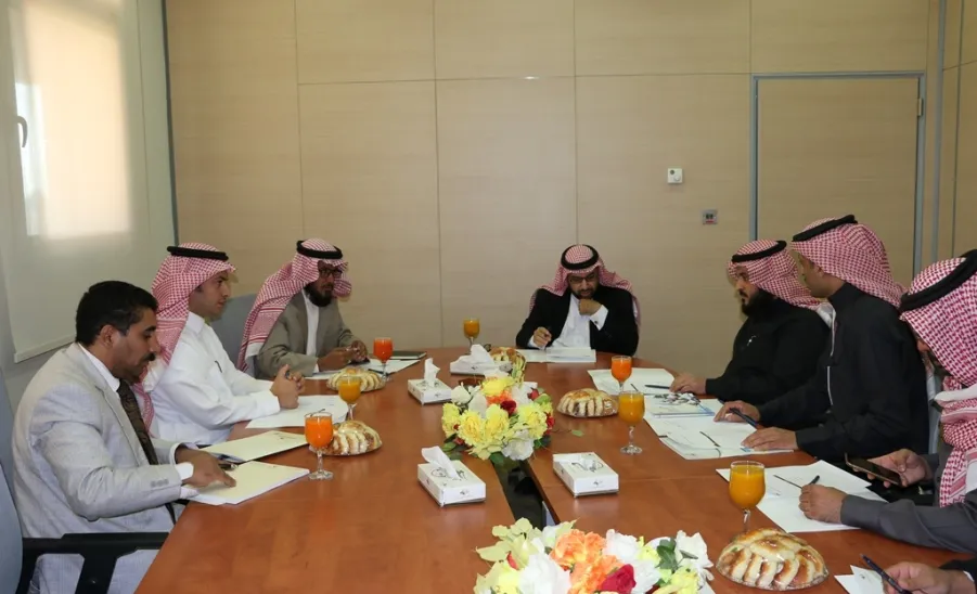 اللجنة التأسيسية لبرنامج باحث المستقبل تعقد اجتماعها الثاني - 